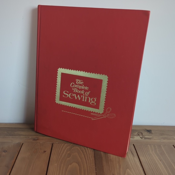 1972 The Complete Book of Sewing Vintage Book - Picture 2 of 6